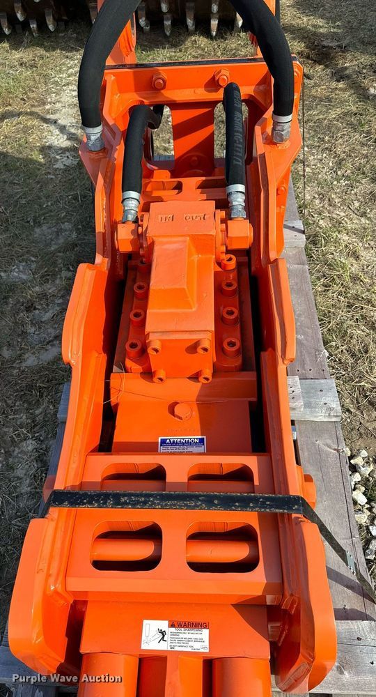 image for item DL4378 NPK 16X breaker