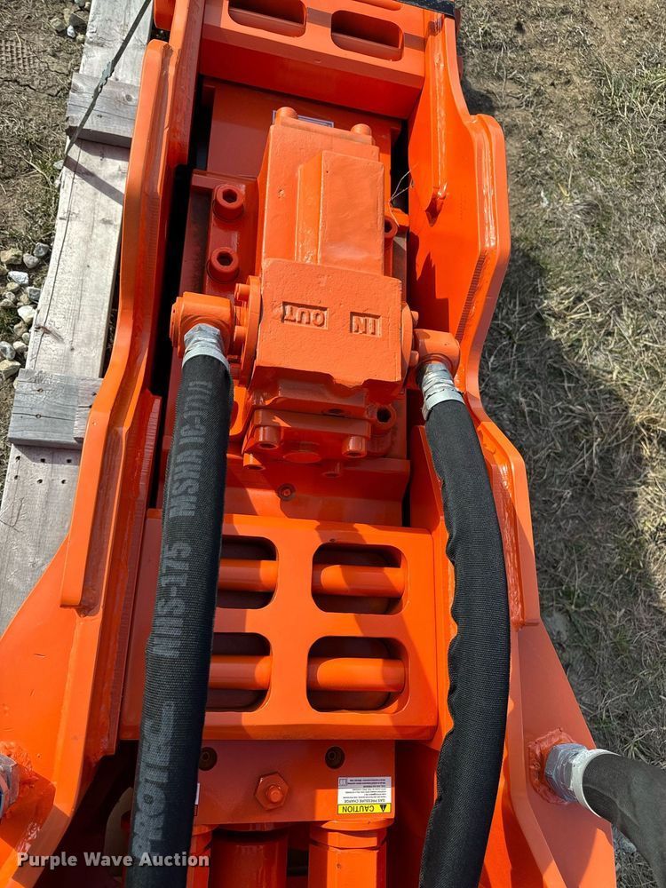 image for item DL4378 NPK 16X breaker