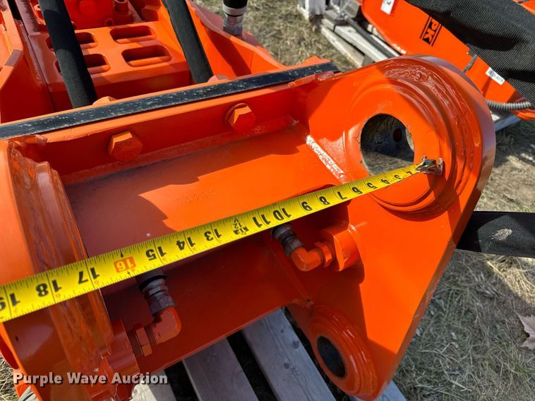 image for item DL4378 NPK 16X breaker