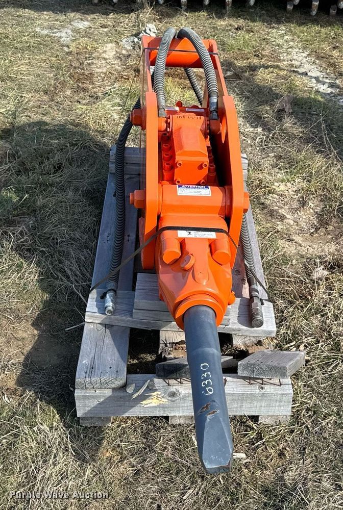 image for item DL4379 NPK H-4X breaker