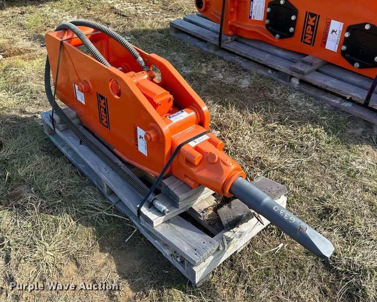 image for item DL4379 NPK H-4X breaker