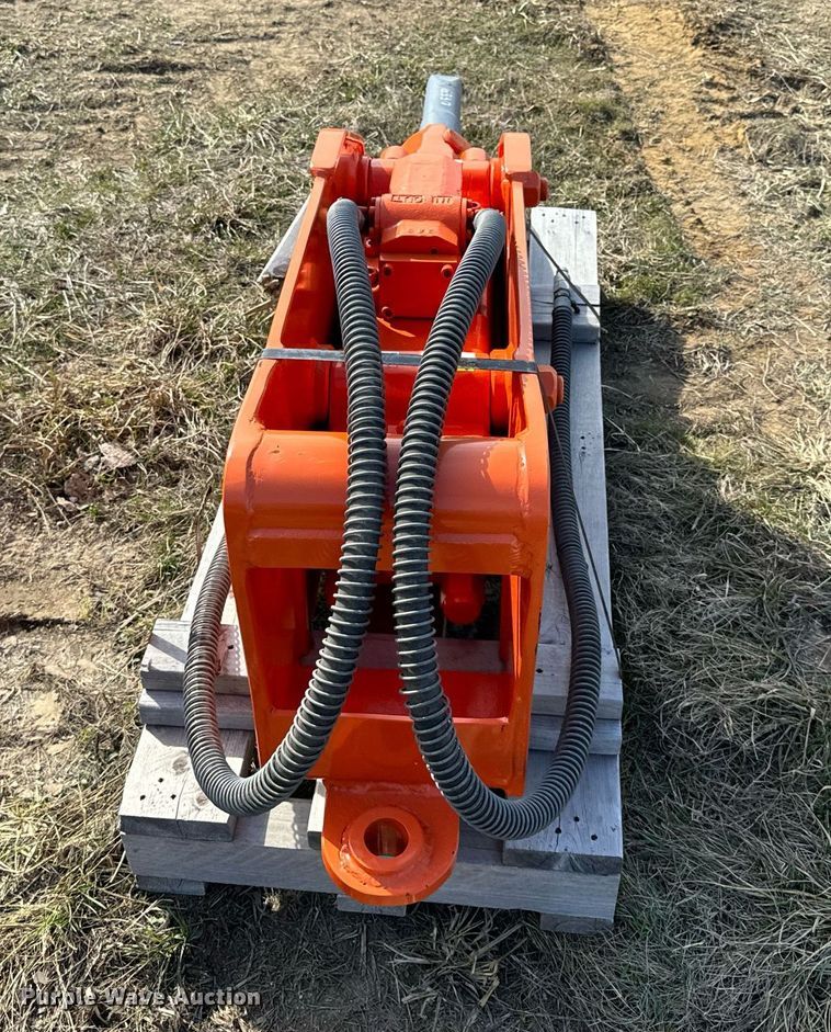 image for item DL4379 NPK H-4X breaker