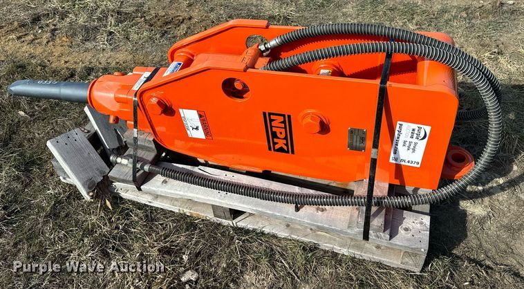 image for item DL4379 NPK H-4X breaker