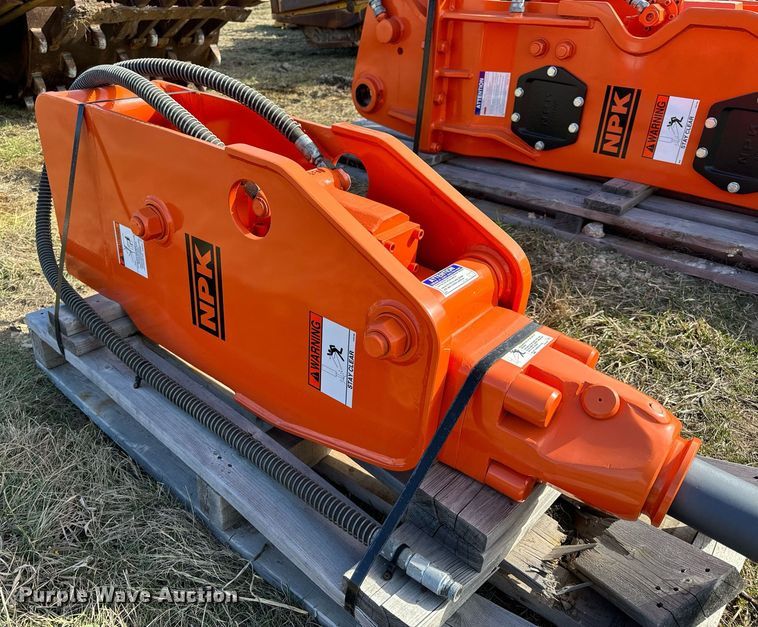 image for item DL4379 NPK H-4X breaker