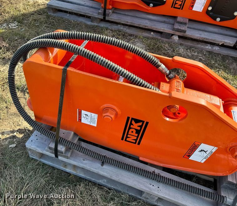 image for item DL4379 NPK H-4X breaker