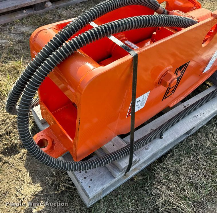 image for item DL4379 NPK H-4X breaker