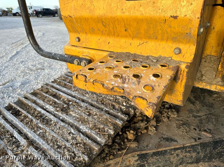 image for item DL4380 2013 John Deere 245G LC excavator