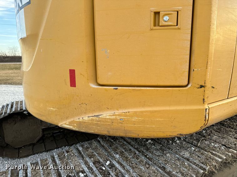 image for item DL4380 2013 John Deere 245G LC excavator