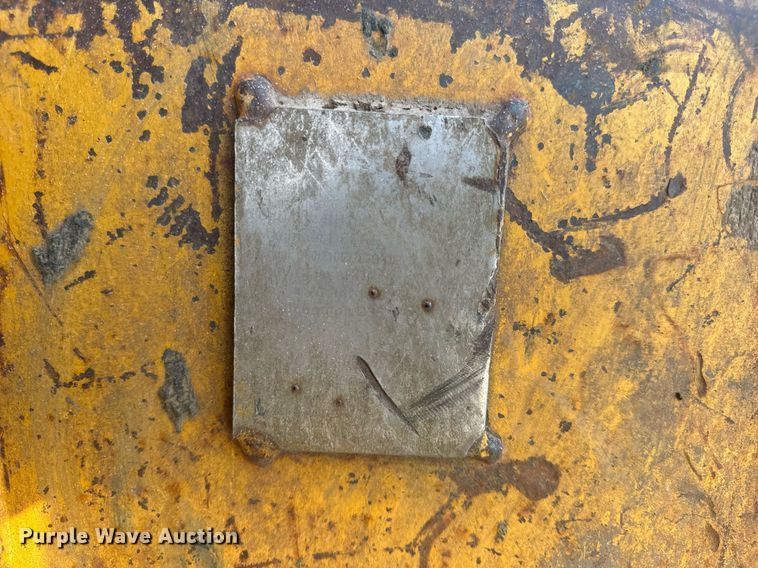 image for item DL4380 2013 John Deere 245G LC excavator