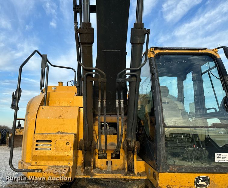 image for item DL4380 2013 John Deere 245G LC excavator