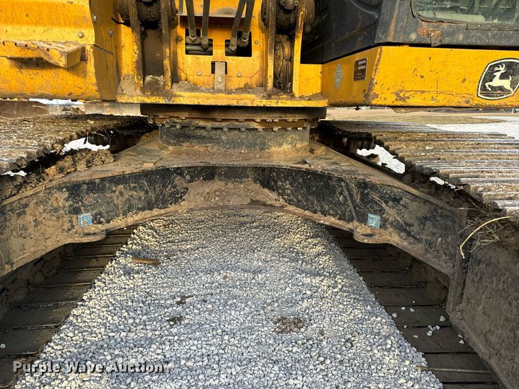 image for item DL4380 2013 John Deere 245G LC excavator