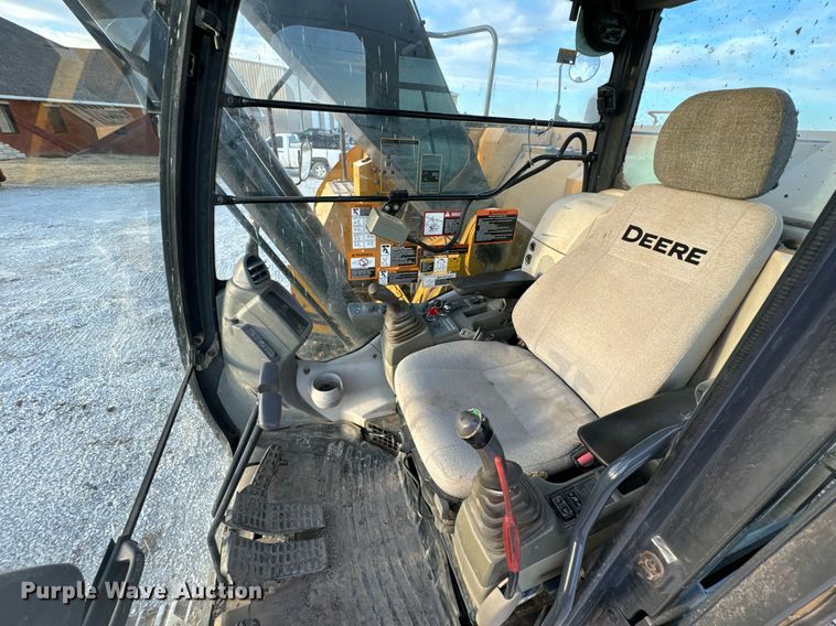 image for item DL4380 2013 John Deere 245G LC excavator