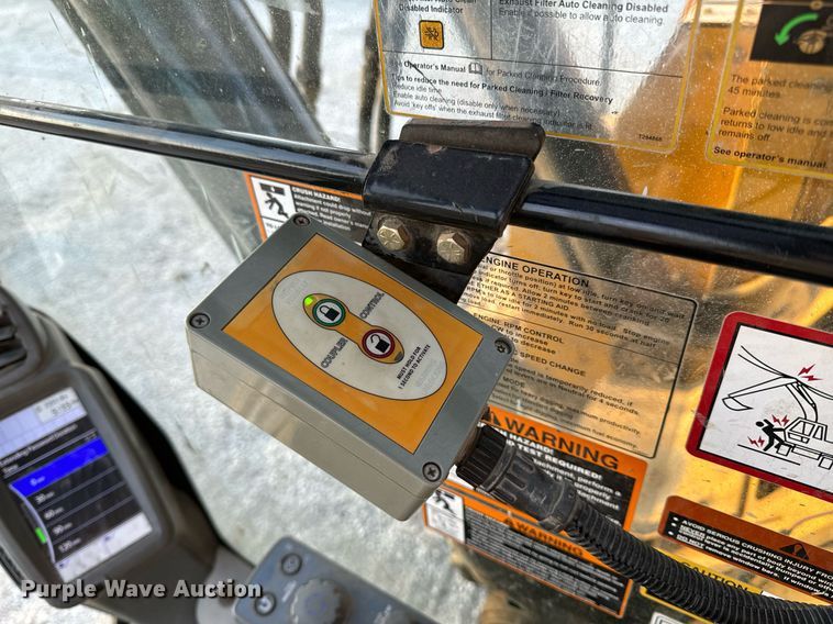 image for item DL4380 2013 John Deere 245G LC excavator