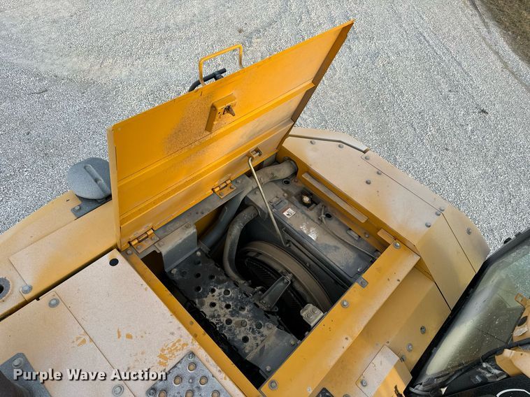 image for item DL4380 2013 John Deere 245G LC excavator