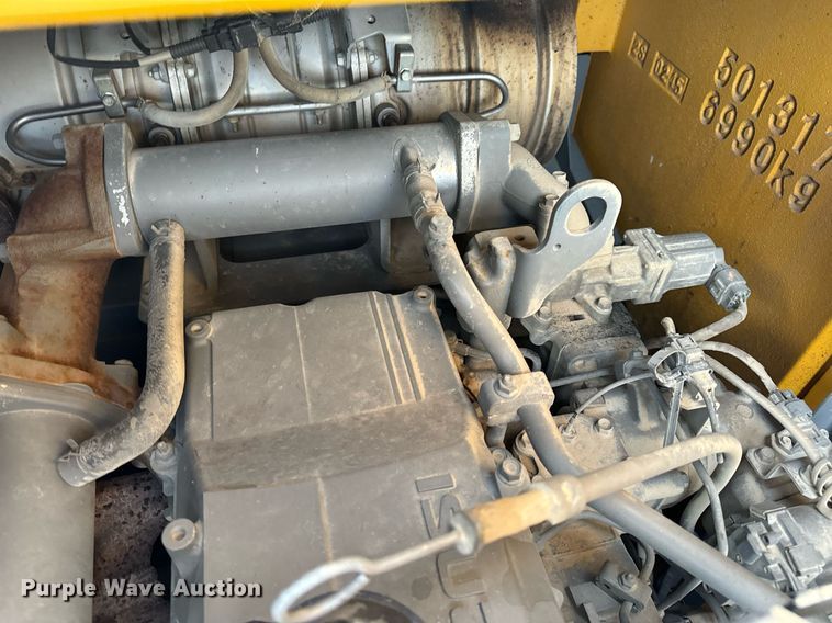 image for item DL4380 2013 John Deere 245G LC excavator