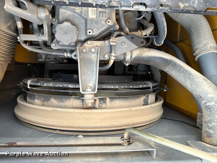 image for item DL4380 2013 John Deere 245G LC excavator