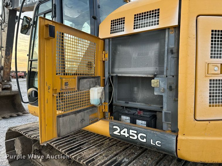 image for item DL4380 2013 John Deere 245G LC excavator