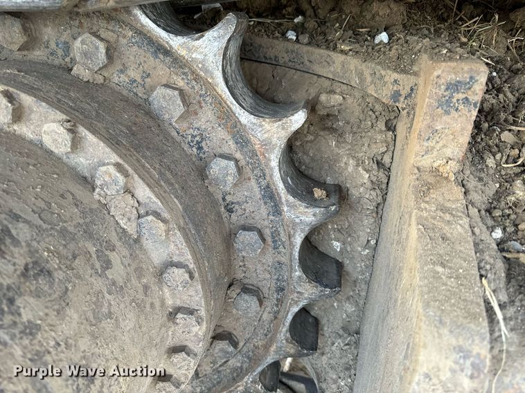 image for item DL4380 2013 John Deere 245G LC excavator