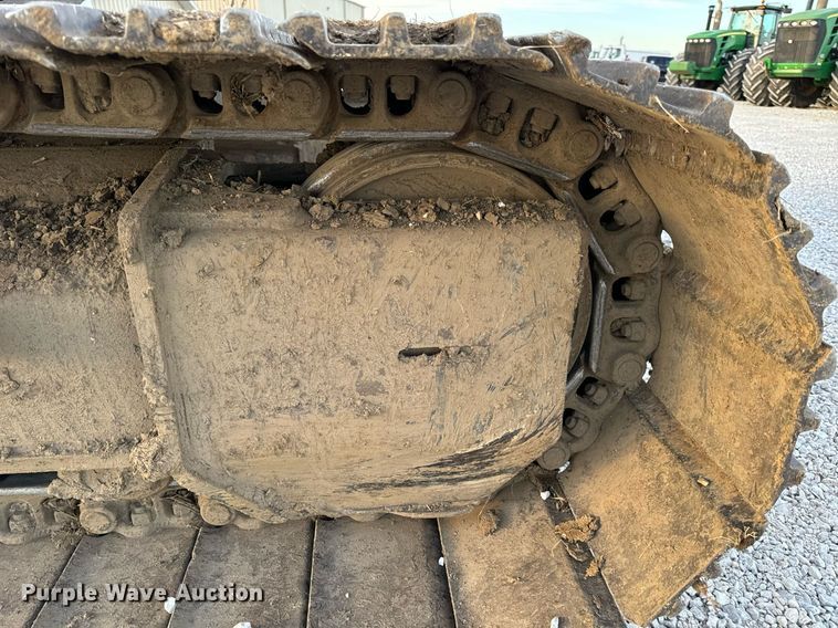 image for item DL4380 2013 John Deere 245G LC excavator