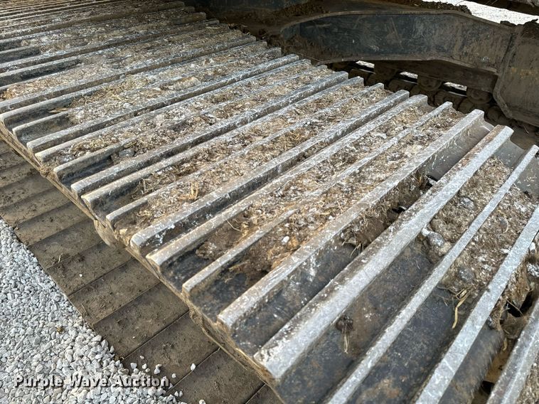 image for item DL4380 2013 John Deere 245G LC excavator