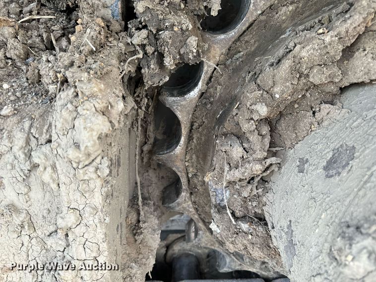 image for item DL4380 2013 John Deere 245G LC excavator