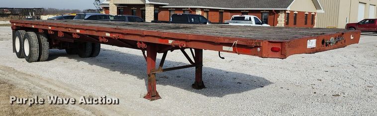 image for item DL4388 1972 Fontaine flatbed trailer