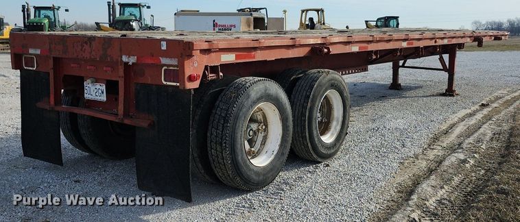 image for item DL4388 1972 Fontaine flatbed trailer