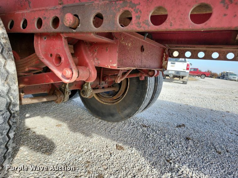 image for item DL4388 1972 Fontaine flatbed trailer