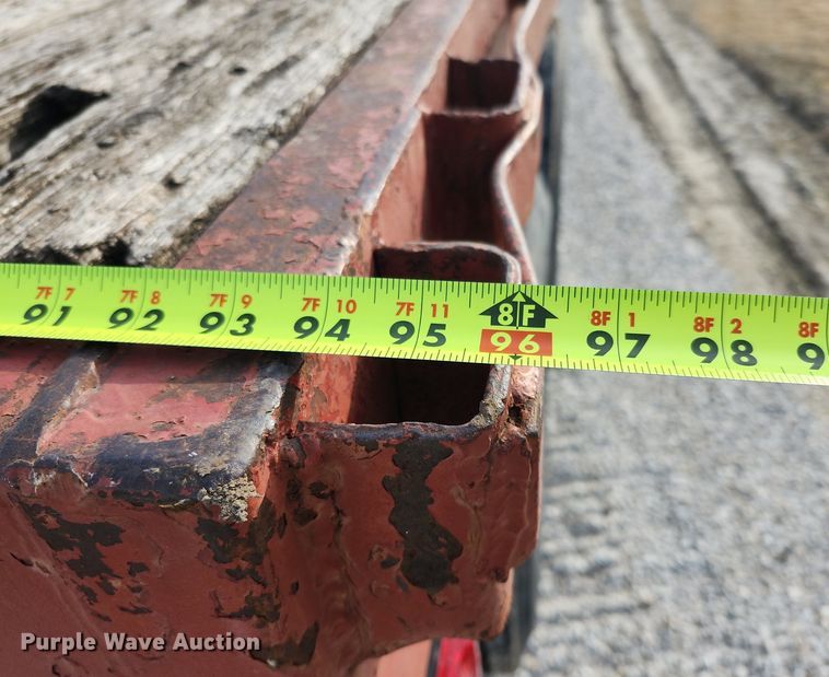 image for item DL4388 1972 Fontaine flatbed trailer