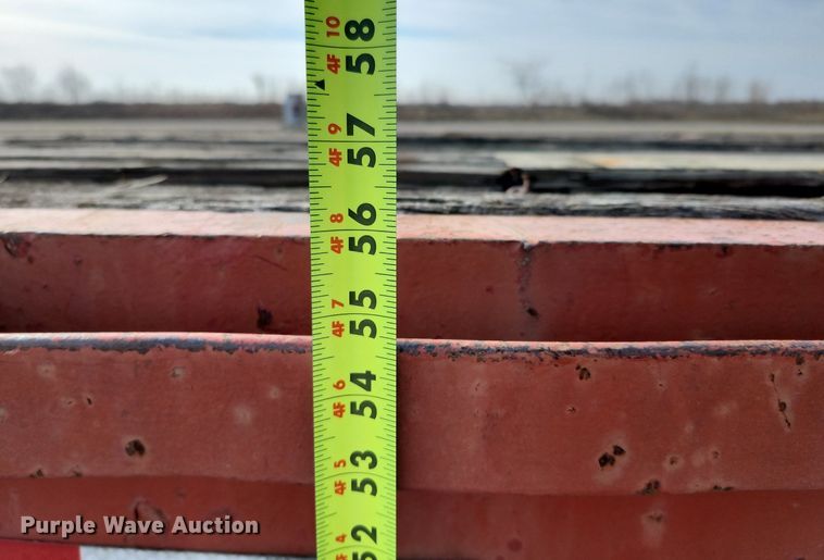 image for item DL4388 1972 Fontaine flatbed trailer