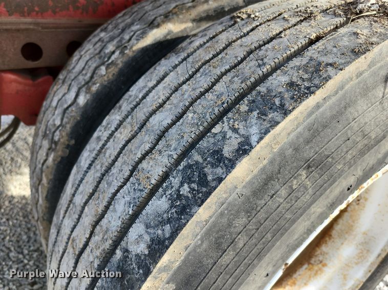 image for item DL4388 1972 Fontaine flatbed trailer