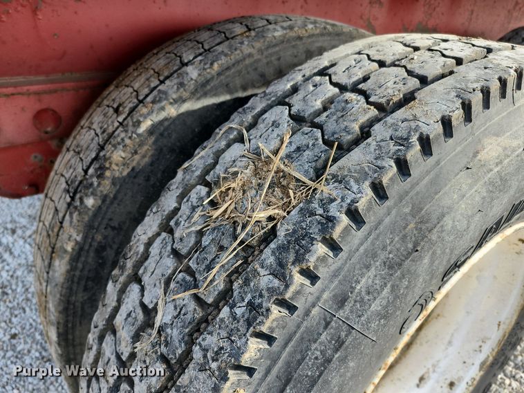 image for item DL4388 1972 Fontaine flatbed trailer