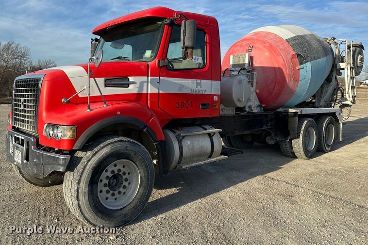 image for item DL4391 2006 Volvo  VHD ready mix truck