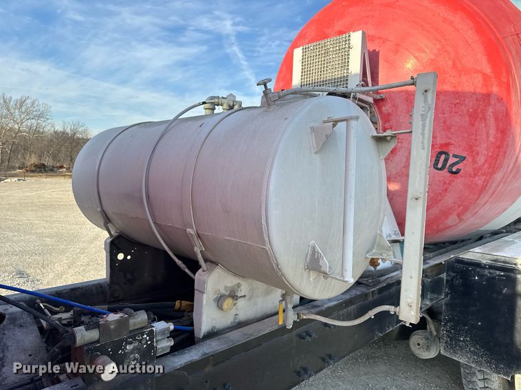 image for item DL4391 2006 Volvo  VHD ready mix truck