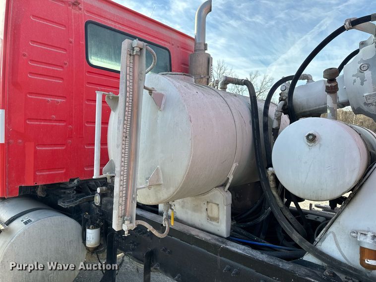 image for item DL4391 2006 Volvo  VHD ready mix truck