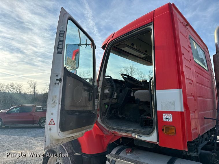 image for item DL4391 2006 Volvo  VHD ready mix truck