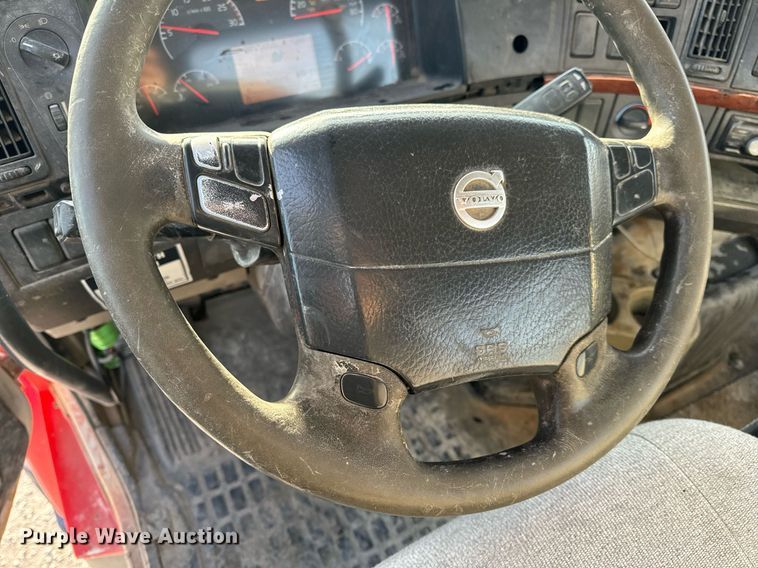 image for item DL4391 2006 Volvo  VHD ready mix truck