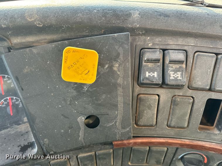 image for item DL4391 2006 Volvo  VHD ready mix truck