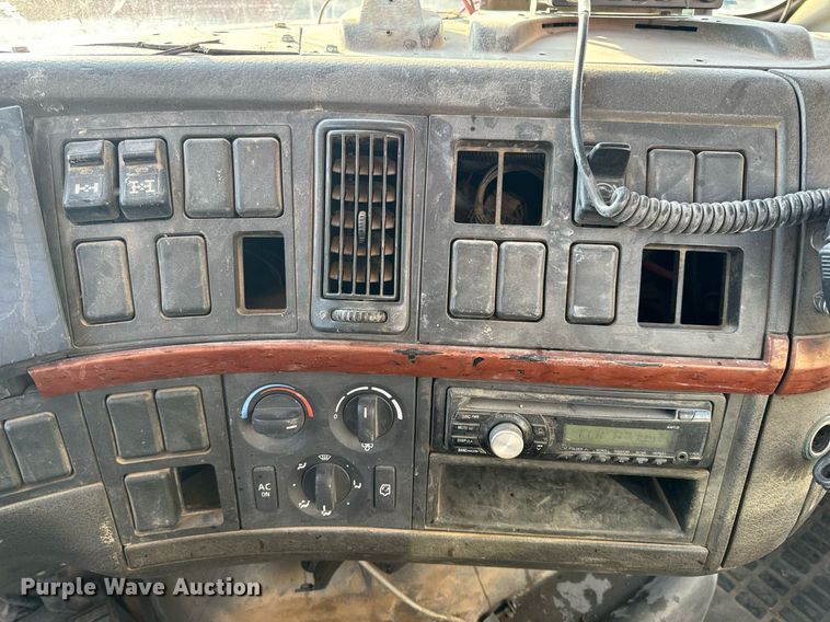 image for item DL4391 2006 Volvo  VHD ready mix truck