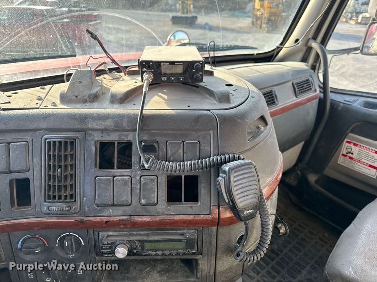 image for item DL4391 2006 Volvo  VHD ready mix truck