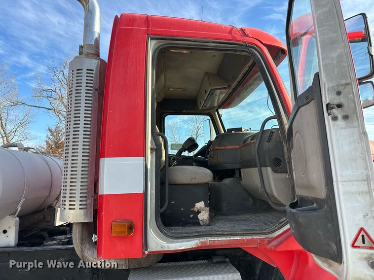 image for item DL4391 2006 Volvo  VHD ready mix truck