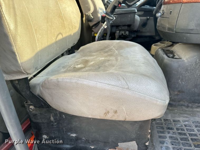 image for item DL4391 2006 Volvo  VHD ready mix truck