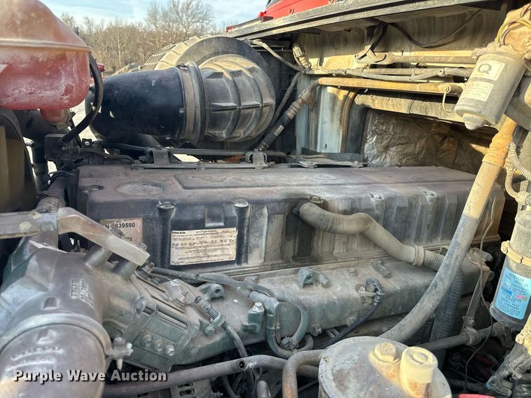 image for item DL4391 2006 Volvo  VHD ready mix truck