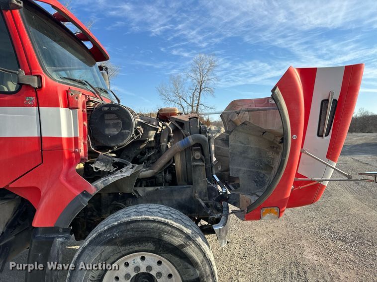 image for item DL4391 2006 Volvo  VHD ready mix truck