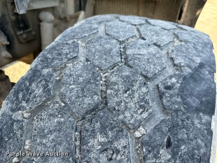 image for item DL4391 2006 Volvo  VHD ready mix truck