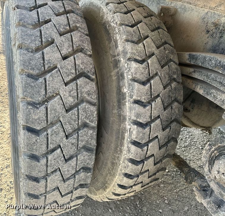 image for item DL4391 2006 Volvo  VHD ready mix truck