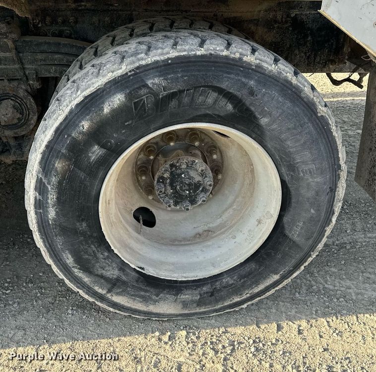 image for item DL4391 2006 Volvo  VHD ready mix truck