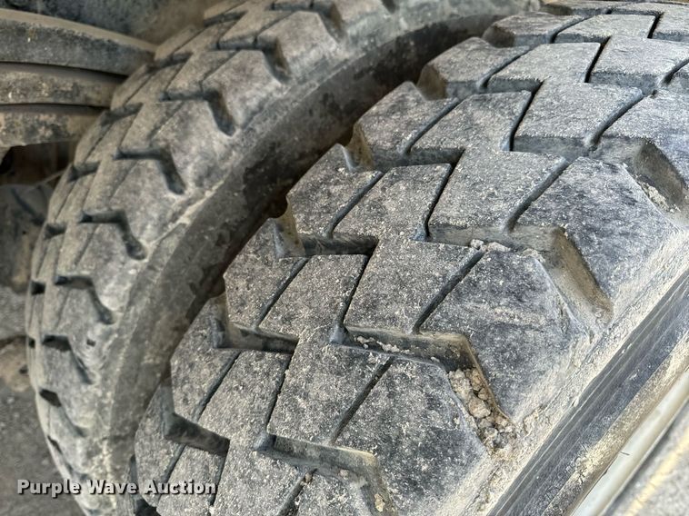 image for item DL4391 2006 Volvo  VHD ready mix truck