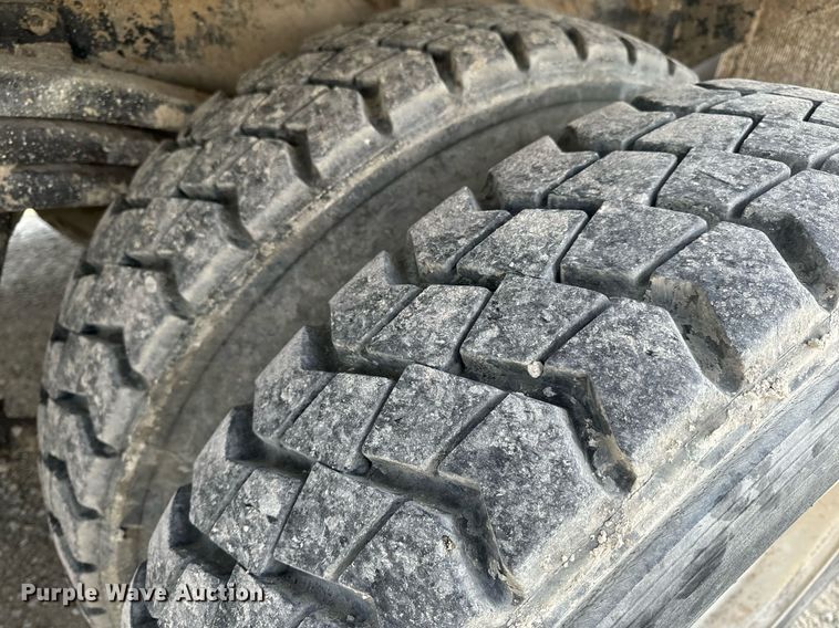 image for item DL4391 2006 Volvo  VHD ready mix truck