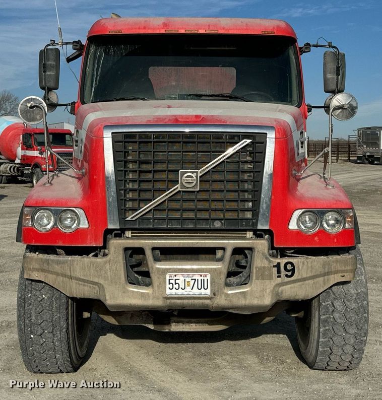 image for item DL4392 2006 Volvo  VHD ready mix truck